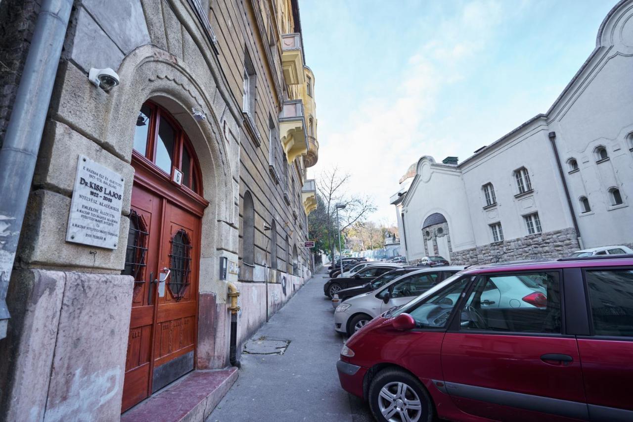 Nanirol Apartment At Gellert Bath Budapeste Exterior foto