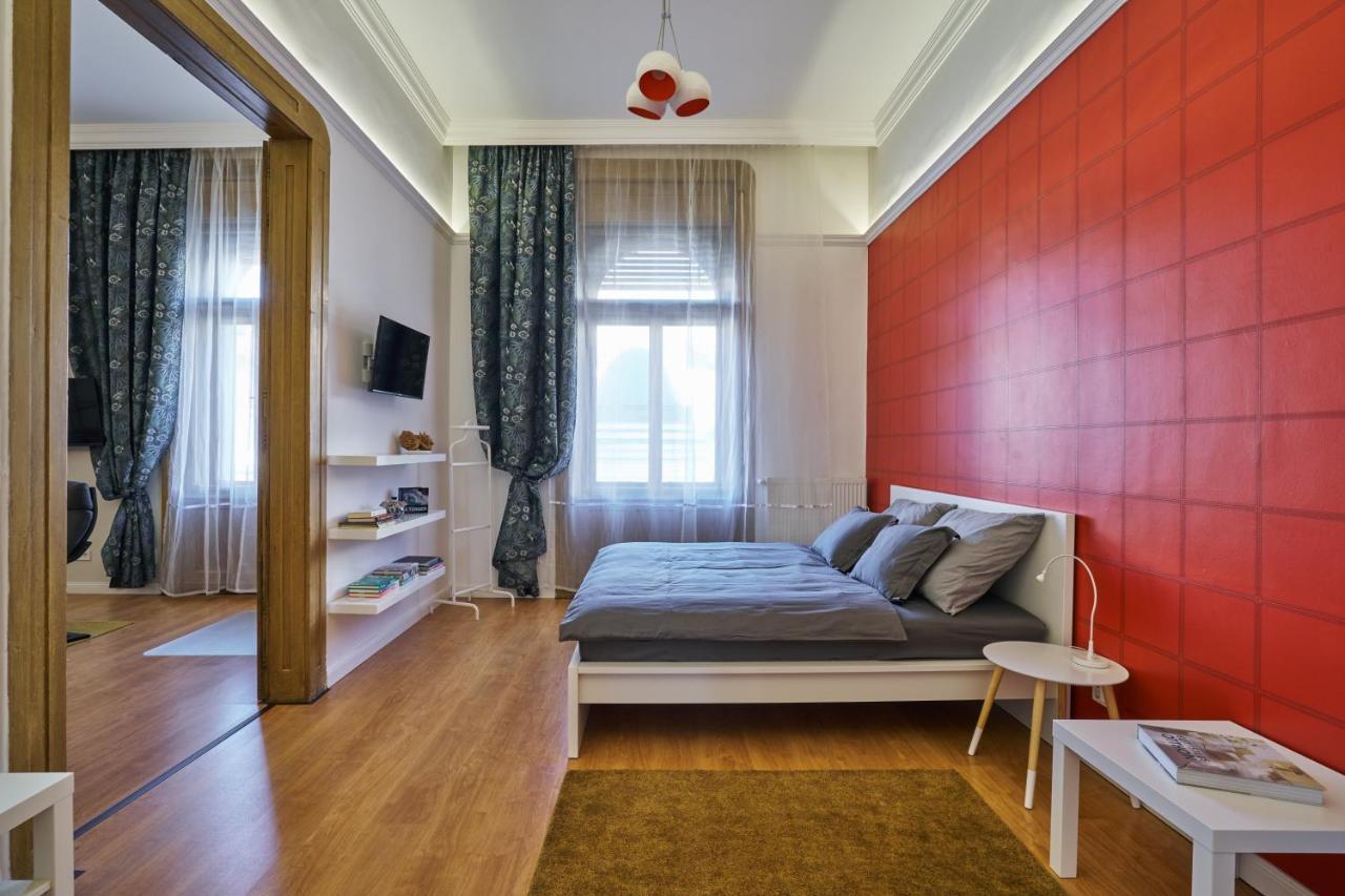 Nanirol Apartment At Gellert Bath Budapeste Exterior foto