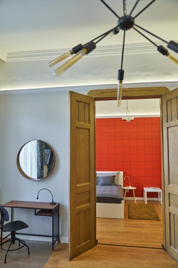 Nanirol Apartment At Gellert Bath Budapeste Exterior foto